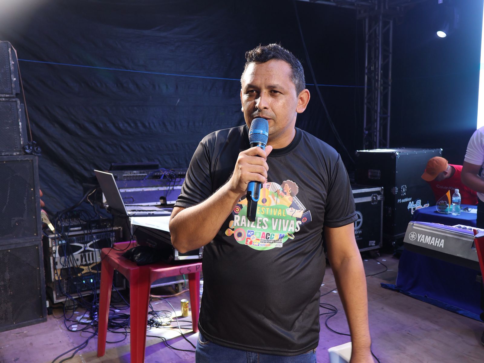 Membros da ACCNM em atividade comunit&aacute;ria e cultural